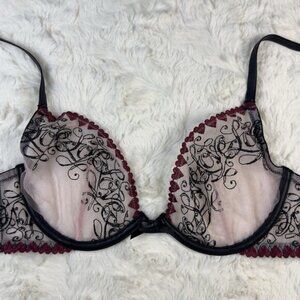 Victoria’s Secret Very Sexy Love Letter Embroidered Unlined Demi Bra 32DD NWT